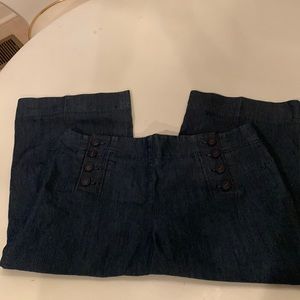 New Directions jean pants.buttons on both sides cropped pants.size 10P